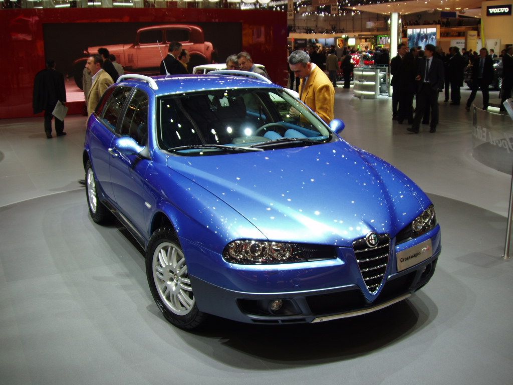 Alfa Romeo Crosswagon at the 2005 Geneva International Motor Show