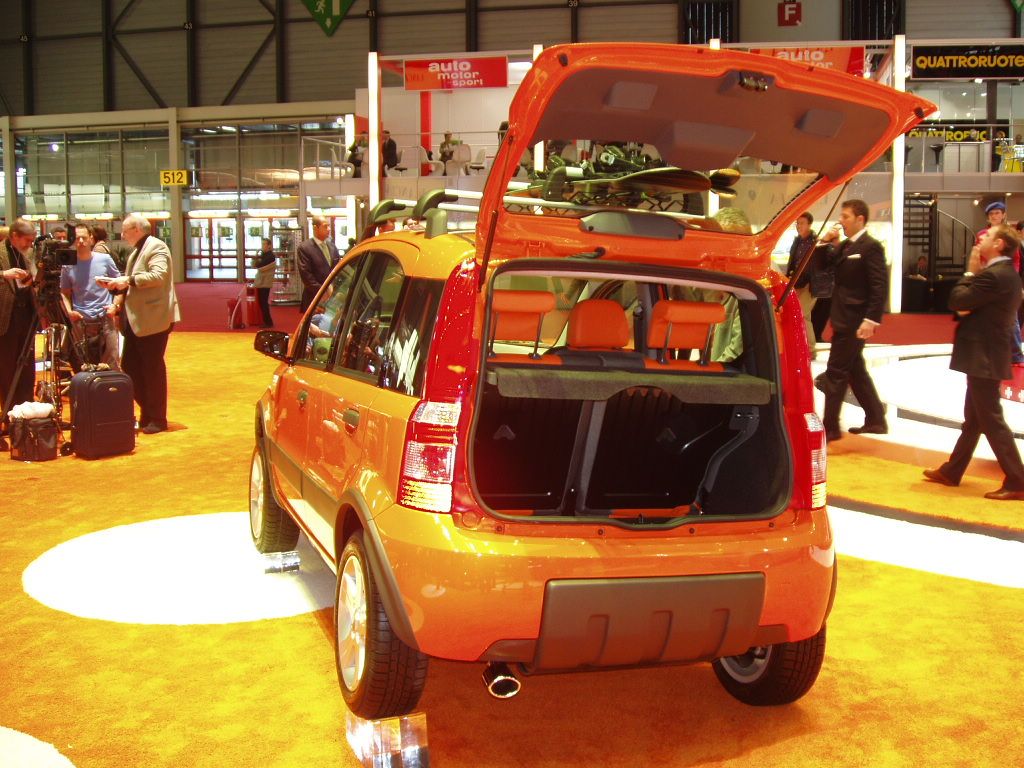 Fiat Panda 4x4 Climbing at the 2005 Geneva International Motor Show