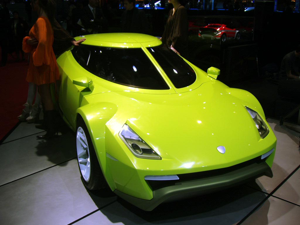 Fenomen Holistic Design Stratos concept at the 2005 Geneva Salon