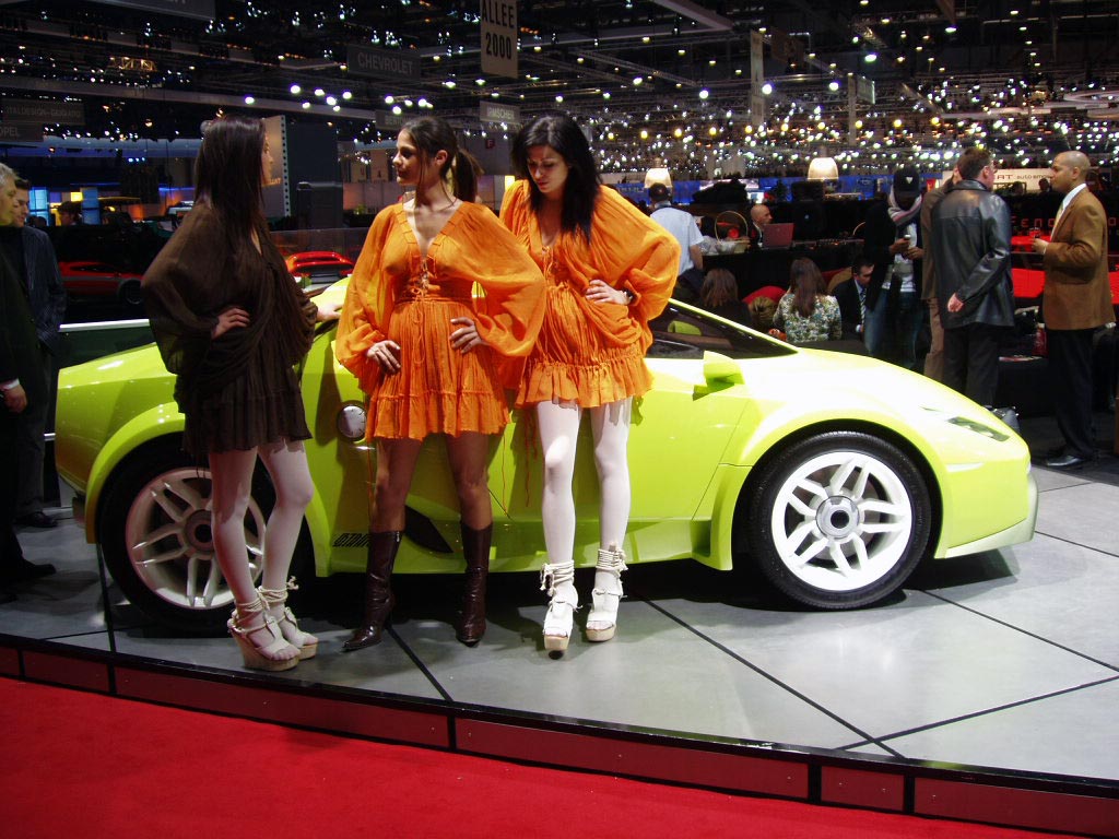 Fenomen Holistic Design Stratos concept at the 2005 Geneva Salon