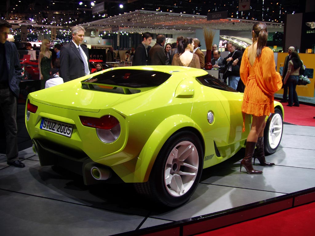 Fenomen Holistic Design Stratos concept at the 2005 Geneva Salon