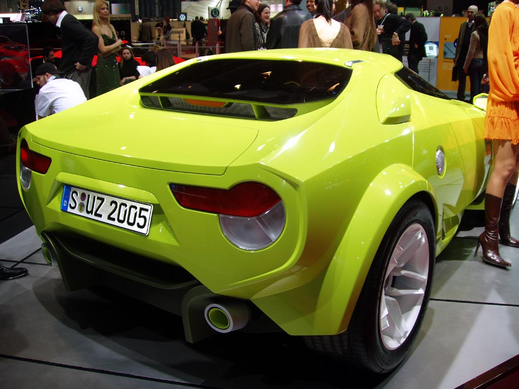 Fenomen Holistic Design Stratos concept at the 2005 Geneva Salon