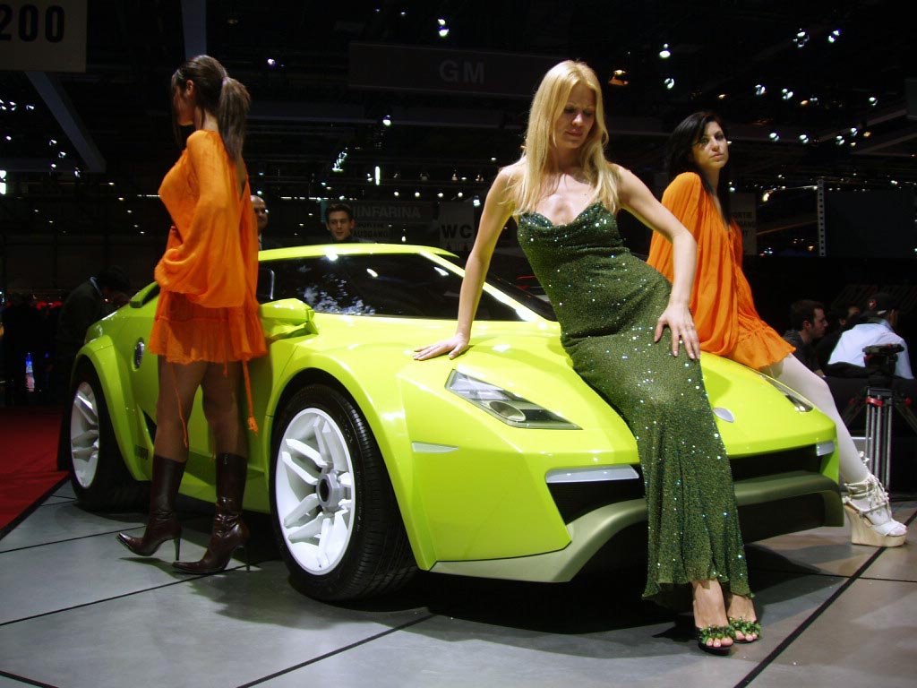 Fenomen Holistic Design Stratos concept at the 2005 Geneva Salon