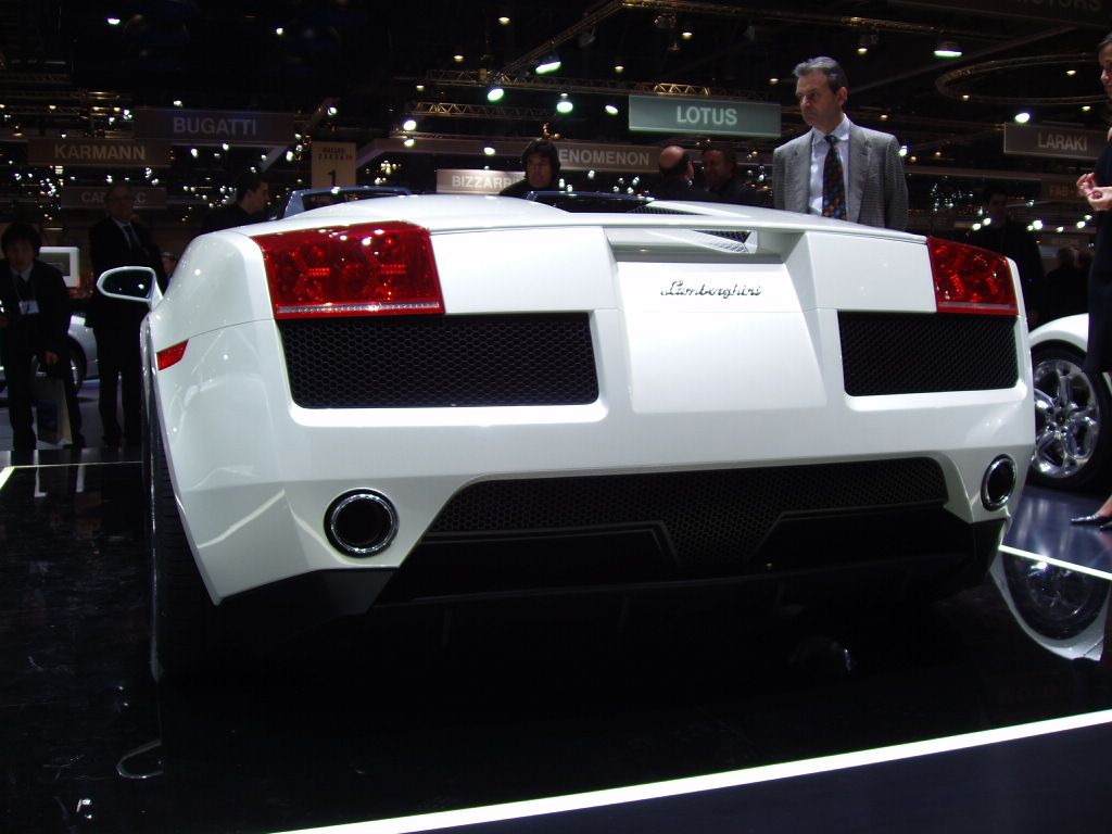 Lamborghini Concept S at the 2005 Geneva International Motor Show