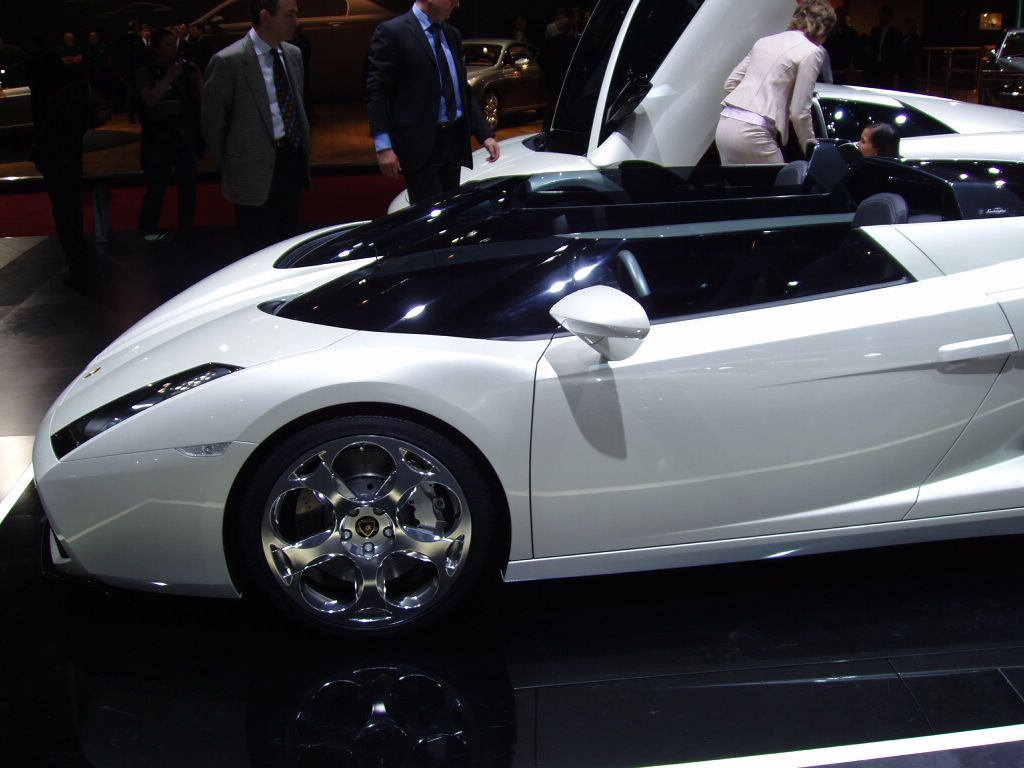 Lamborghini Concept S at the 2005 Geneva International Motor Show