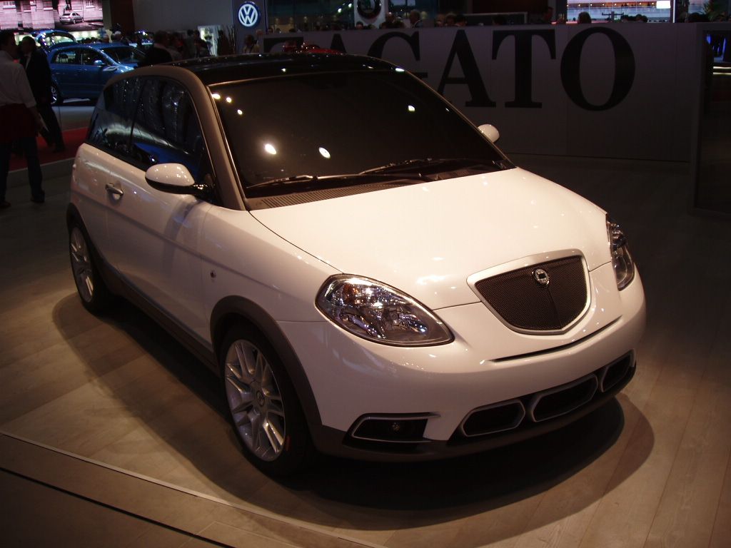 Lancia Ypsilon Sport on the Zagato stand at the 2005 Geneva Salon