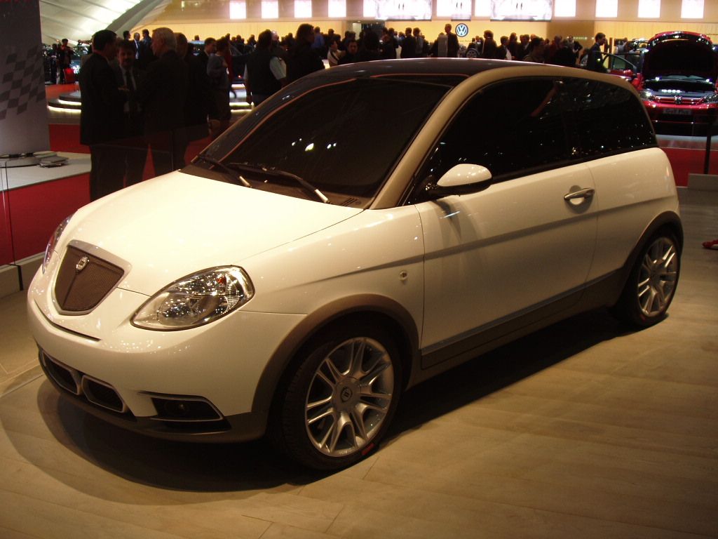 Lancia Ypsilon Sport on the Zagato stand at the 2005 Geneva Salon