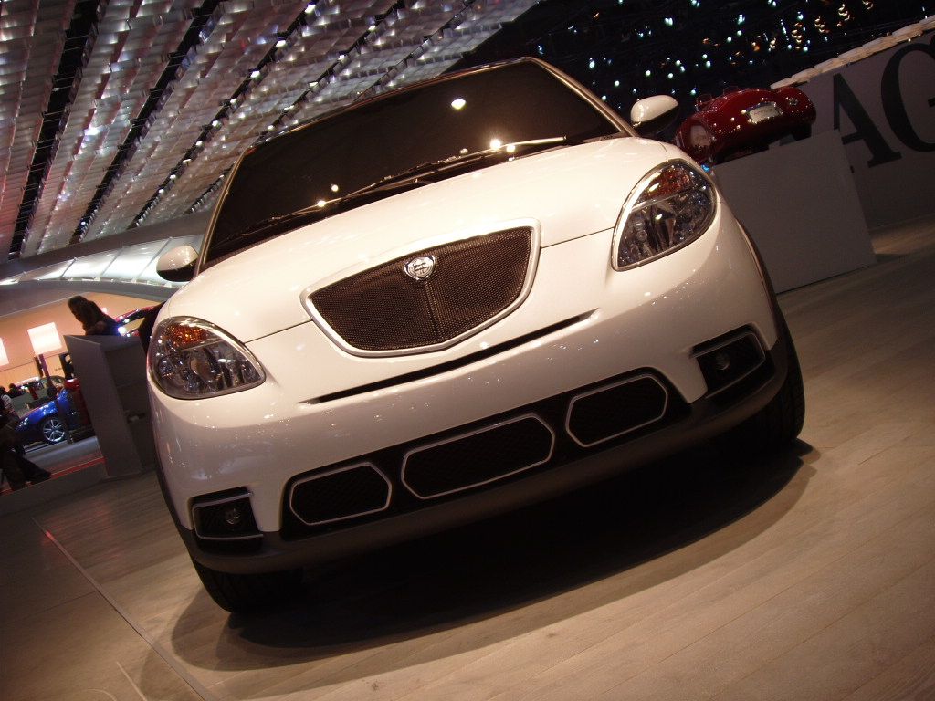 Lancia Ypsilon Sport on the Zagato stand at the 2005 Geneva Salon