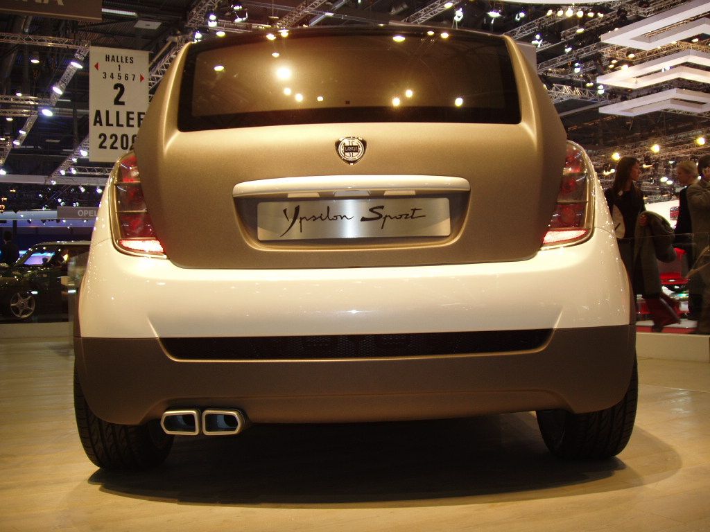 Lancia Ypsilon Sport on the Zagato stand at the 2005 Geneva Salon