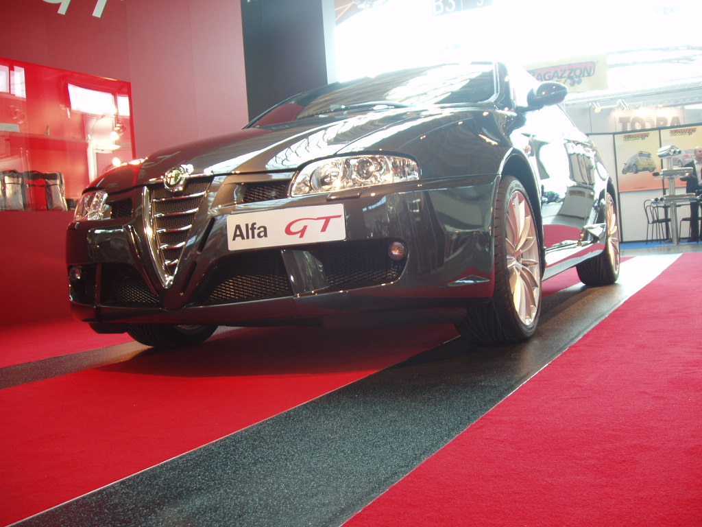 At the 'My Special Car' show held at the new Rimini Exhibition Centre over the weekend Alfa Romeo presented an Alfa GT equipped with the new 'Tecnico Sportivo' styling upgrade kit