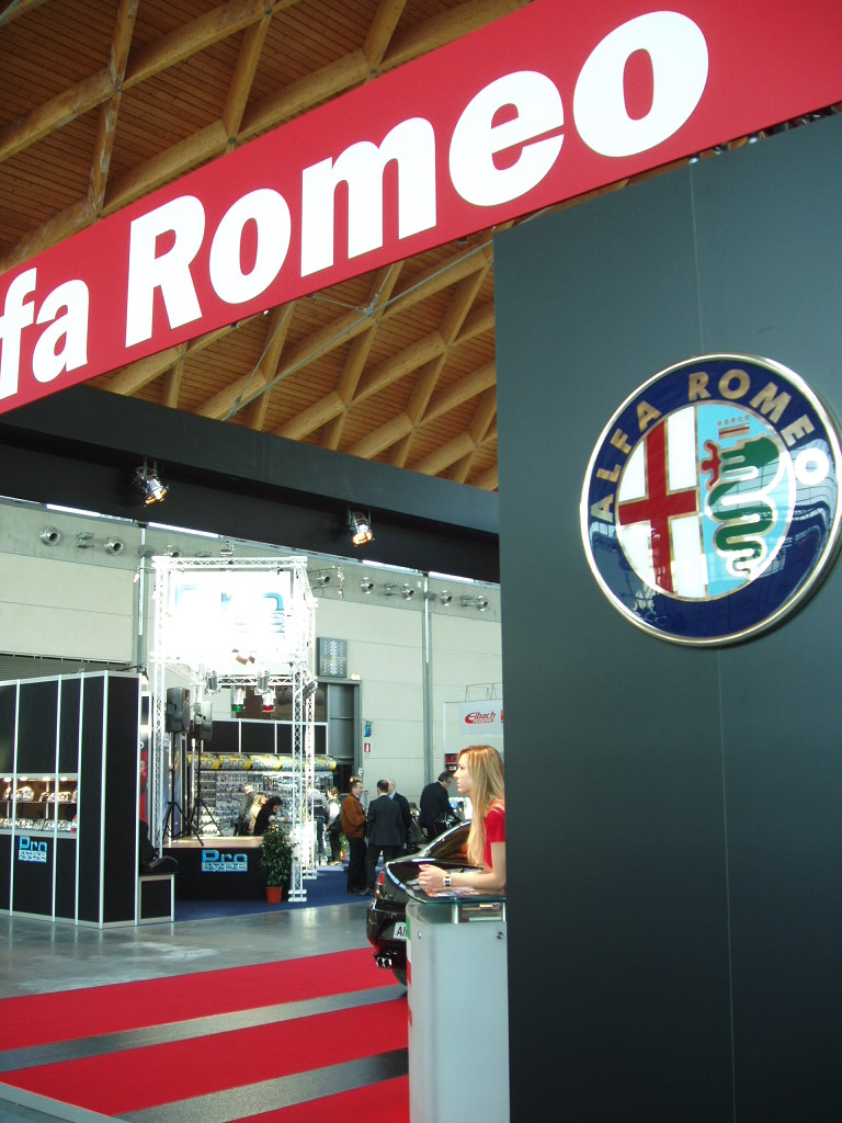 At the 'My Special Car' show held at the new Rimini Exhibition Centre over the weekend Alfa Romeo presented an Alfa GT equipped with the new 'Tecnico Sportivo' styling upgrade kit