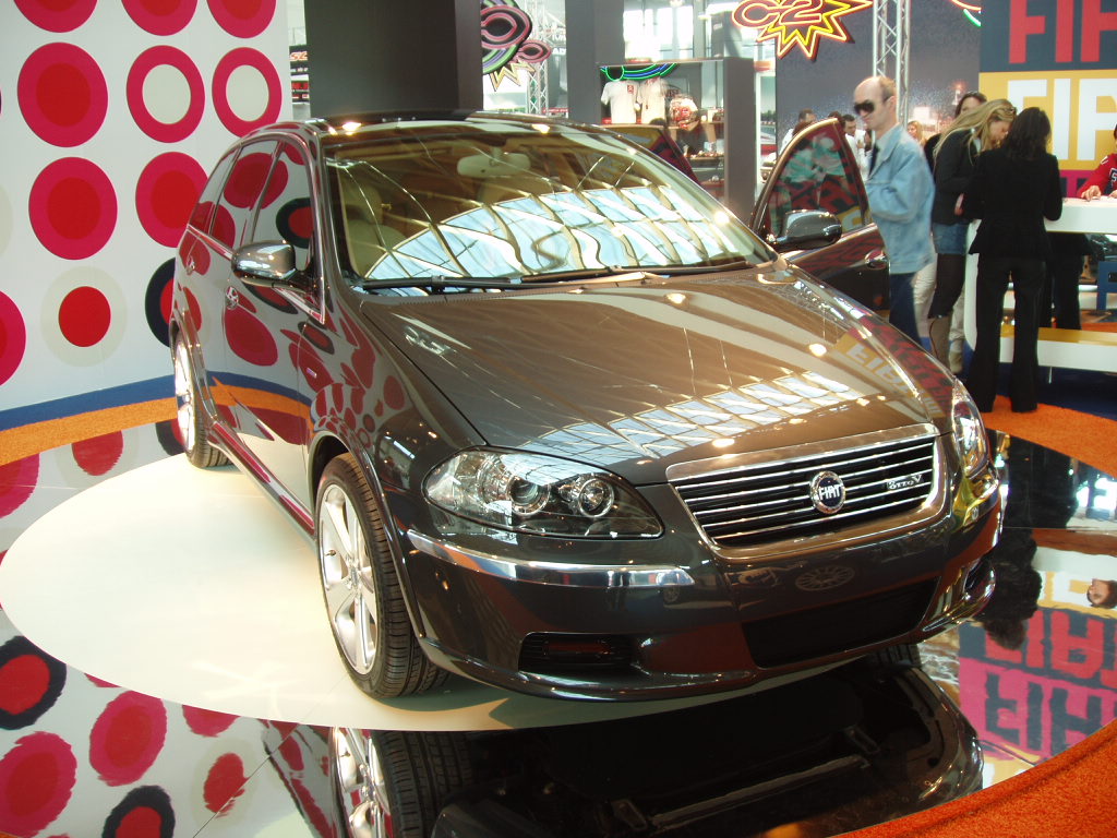 Giugiaro Fiat Croma 8ttoV at the 2005 'My Special Car' Show in Rimini