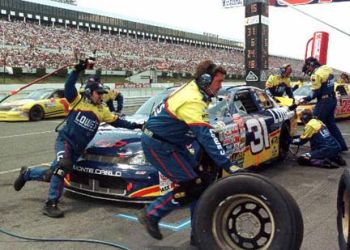 For High Performance Engineering to break into NASCAR circles would be a significant achievement. The popularity among Americans for this highly exciting branch of motor racing, draws comfortably larger crowds than either the open wheel Champ Car or Indycar series' can manage.