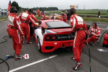 The Scottish duo of Andrew Kirkaldy and Nathan Kinch scored a perfect set of results at Castle Combe, taking their sixth and seventh wins of the 2005 British GT  Championship