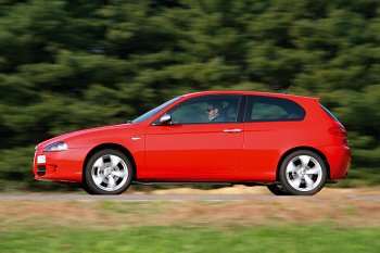 ALFA ROMEO 147 1.9 JTDM Q2