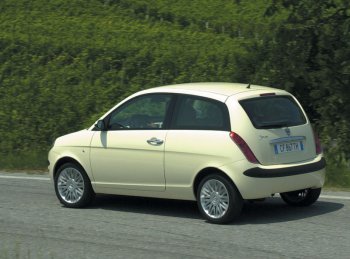 LANCIA YPSILON