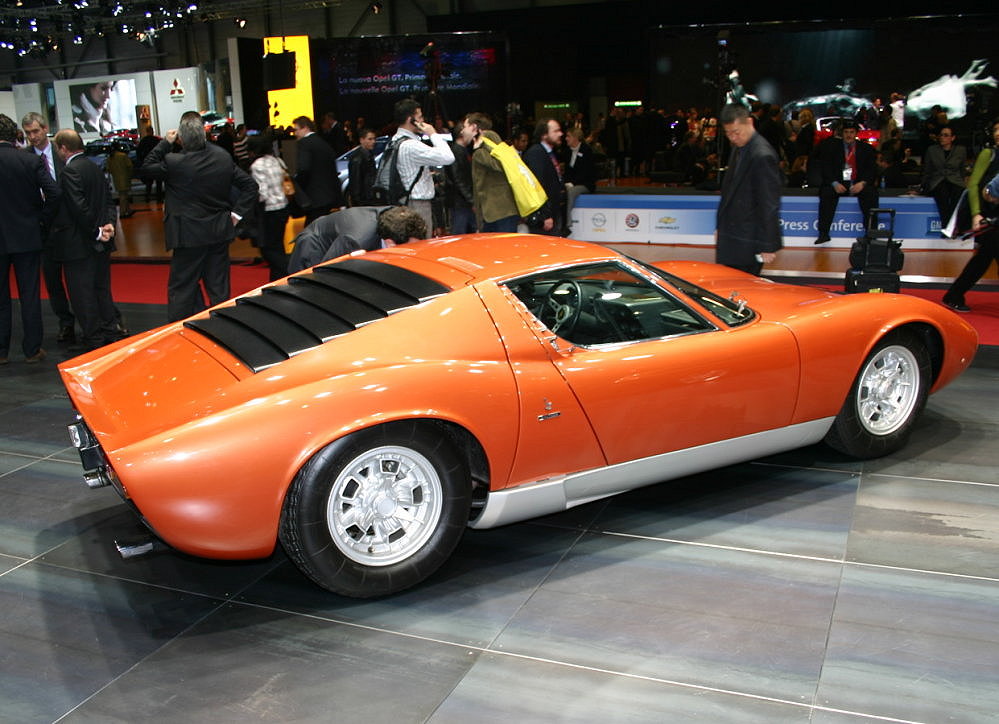 LAMBORGHINI MIURA