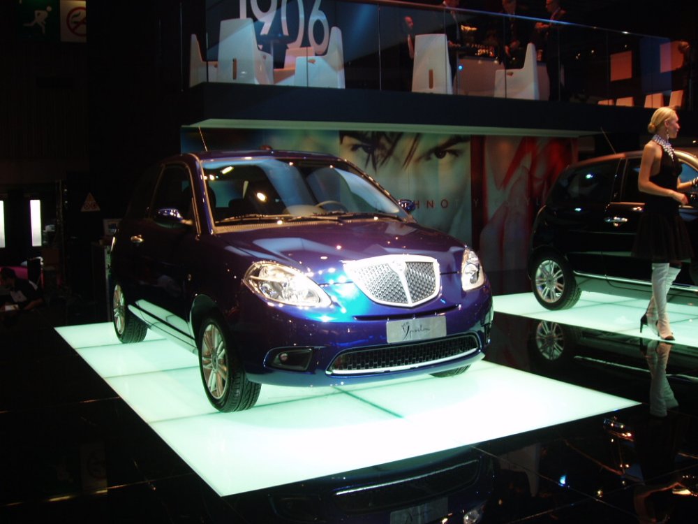 NEW LANCIA YPSILON - 2006 PARIS MOTOR SHOW