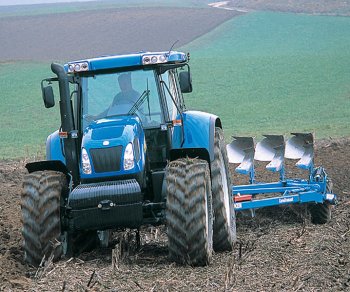 NEW HOLLAND TRACTOR