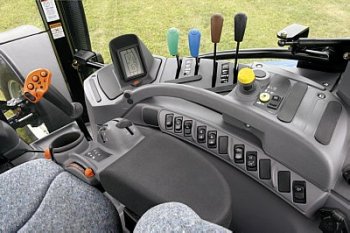 NEW HOLLAND T7000