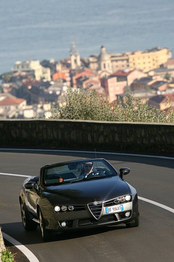 ALFA SPIDER Q4