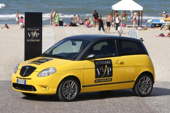 LANCIA YPSILON SPORT MOMODESIGN