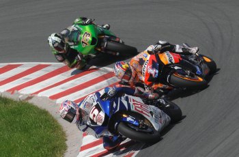 COLIN EDWARDS - FIAT YAMAHA TEAM