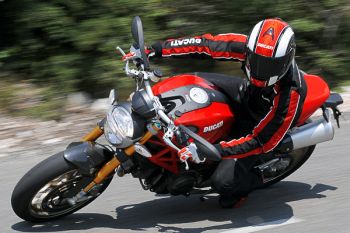 DUCATI MONSTER 1100