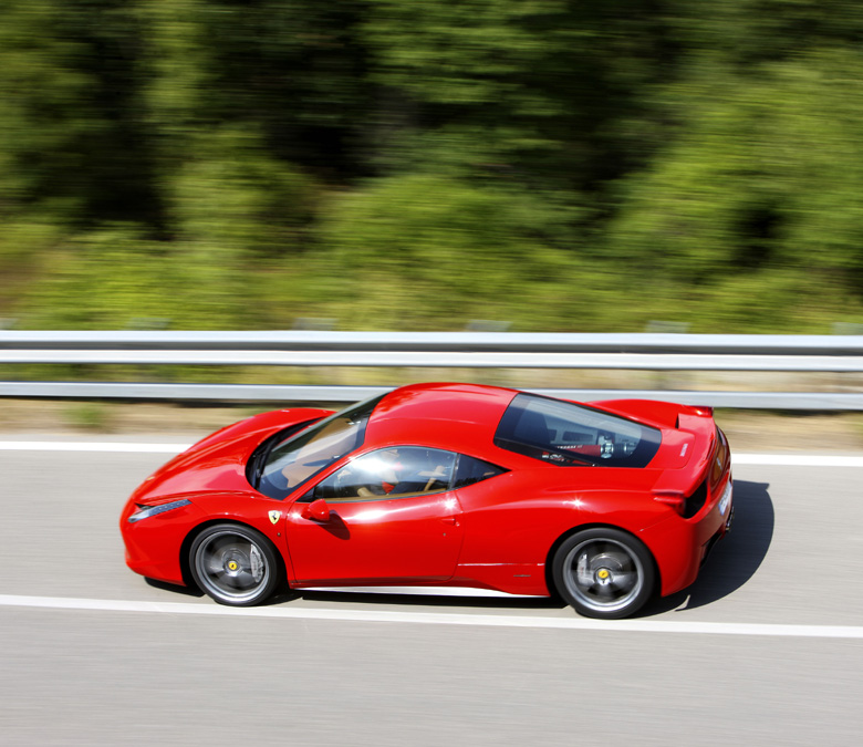 FERRARI 458 ITALIA