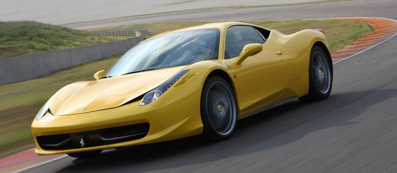 FERRARI 458 ITALIA