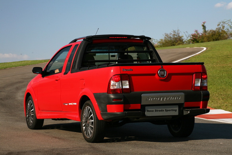 NOVA FIAT STRADA SPORTING 1.8 FLEX