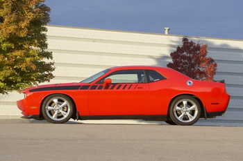 MOPAR ACCESSORISED VEHICLE AT SEMA 2009