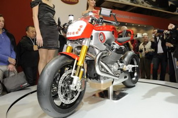 MOTO GUZZI V12 LM - EICMA 2009, MILAN