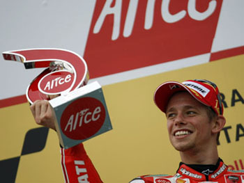 CASEY STONER - WINNER OF THE 2009 ITALIAN GRAND PRIX, MUGELLO