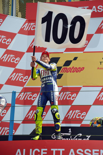 VALENTINO ROSSI - 2009 ASSEN TT - WIN NUMBER 100