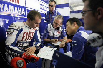 FIAT YAMAHA TEAM - FRIDAY PRACTICE, SEPANG, 23 OCTOBER 2009