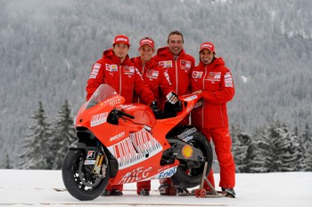 DUCATI DESMOSEDICI GP9