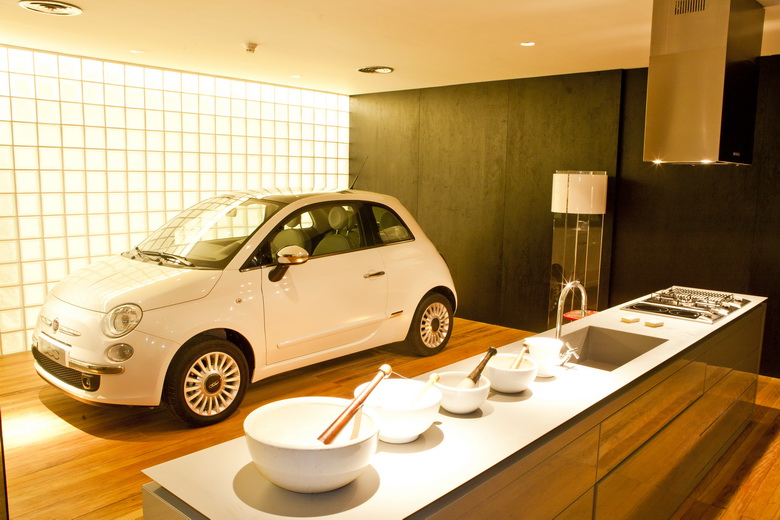 FIAT UNO AND FIAT 500 AT CASACOR, MINAS GERAIS, BRAZIL