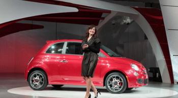 FIAT 500 AT THE 2010 LA AUTO SHOW