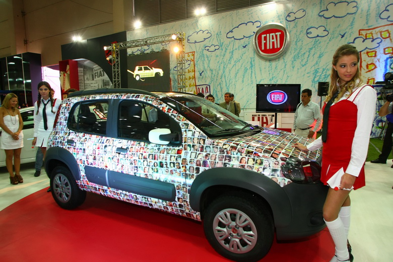 FIAT NEW UNO - SANTIAGO AUTO SHOW, CHILE 2010
