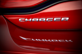 NEW DODGE CHARGER 2011
