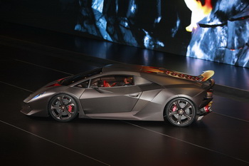 LAMBORGHINI SESTO ELEMENTO