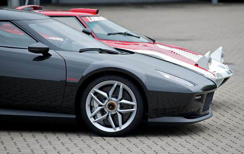 NEW LANCIA STRATOS FERRARI V8 (2010)