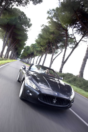 SIR ANTHONY HOPKINS - MASERATI GRANCABRIO