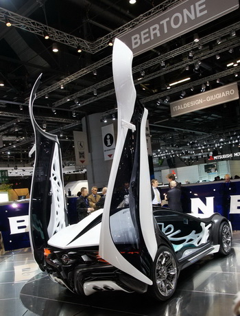 BERTONE ALFA ROMEO PANDION