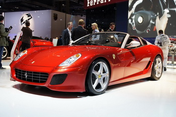 FERRARI SA APERTA - 2010 PARIS MOTOR SHOW