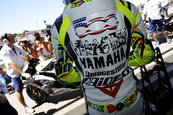 Italiaspeed Com Fiat Yamaha Team 2010 Motogp World Championship Valentino Rossi Jorge Lorenzo