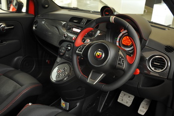 ABARTH 695 TRIBUTO FERRARI