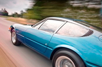 FERRARI 365 GTB/4 DAYTONA