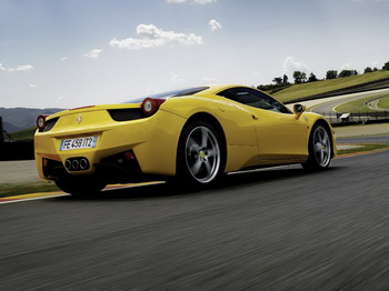 FERRARI 458 ITALIA